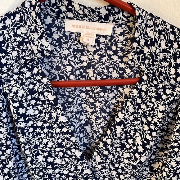 Pretty shirt never worn - Picture 5 of 5